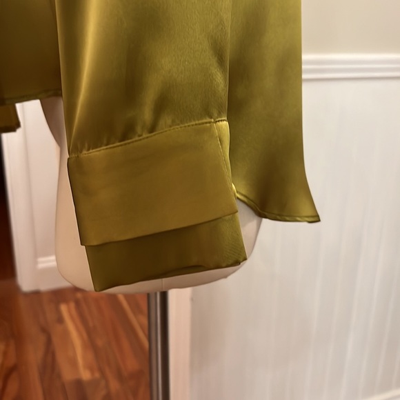 Inclan Studio button down blouse - Picture 5 of 9